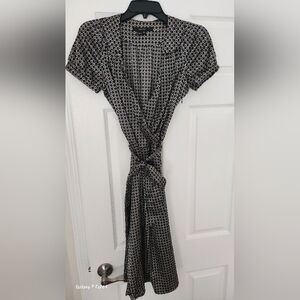 Zara Women's Sz. M Black Satin Short Sleeve Midi Dress